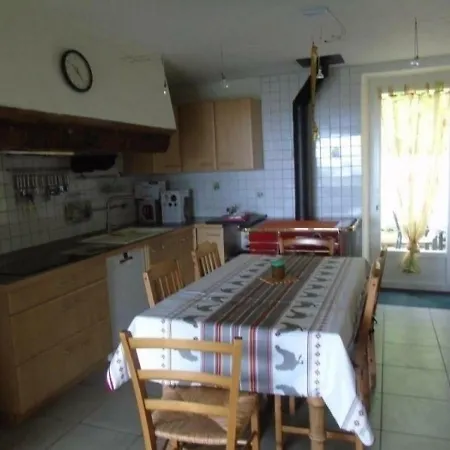 House La Maison Du Teisseire بيت للعطل